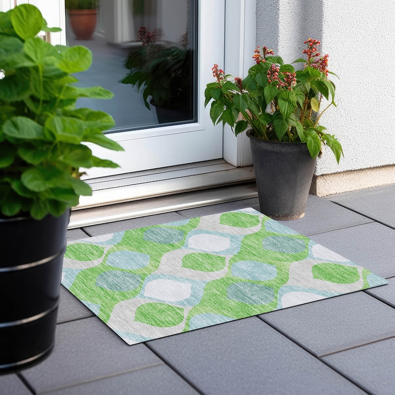Machine Washable Indoor/ Outdoor Chantille Geo Contemporary Rug - Lime - 1'8" x 2'6"