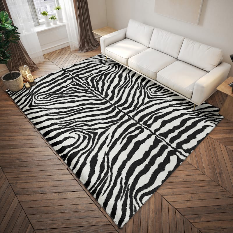 Addison Indoor/ Outdoor Safari Zebra Animal Print Washable Area Rug