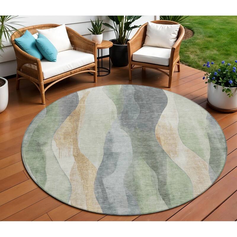 HomeRoots Abstract Transitional Rectangle Outdoor Rug - 8' Round