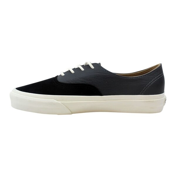 black authentic vans size 6