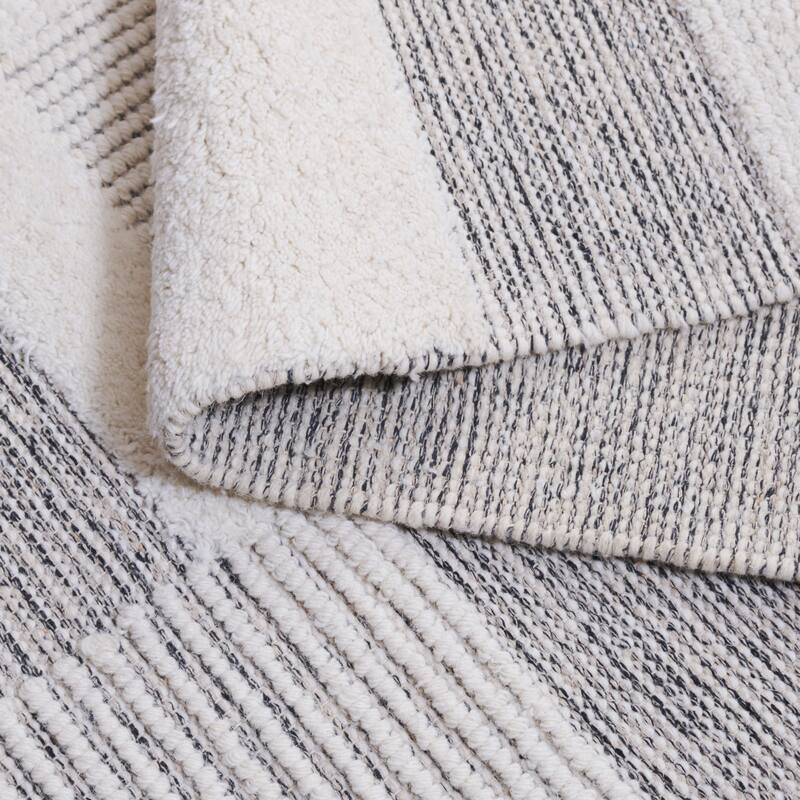 SAFAVIEH Handmade Natura Malakeh Wool Rug