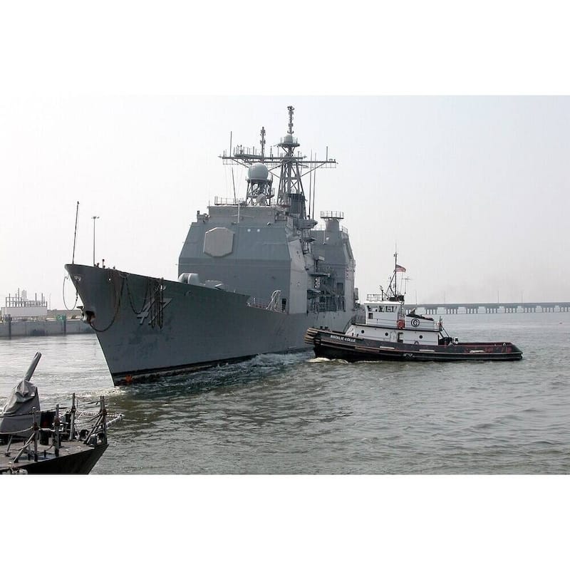 USS Ticonderoga (CG-47) Medium