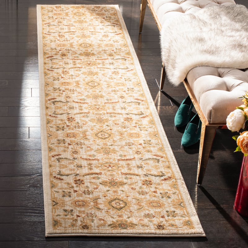 SAFAVIEH Heirloom Deb Traditional Oriental Rug - 2'3" x 8' Runner - Creme/Gold