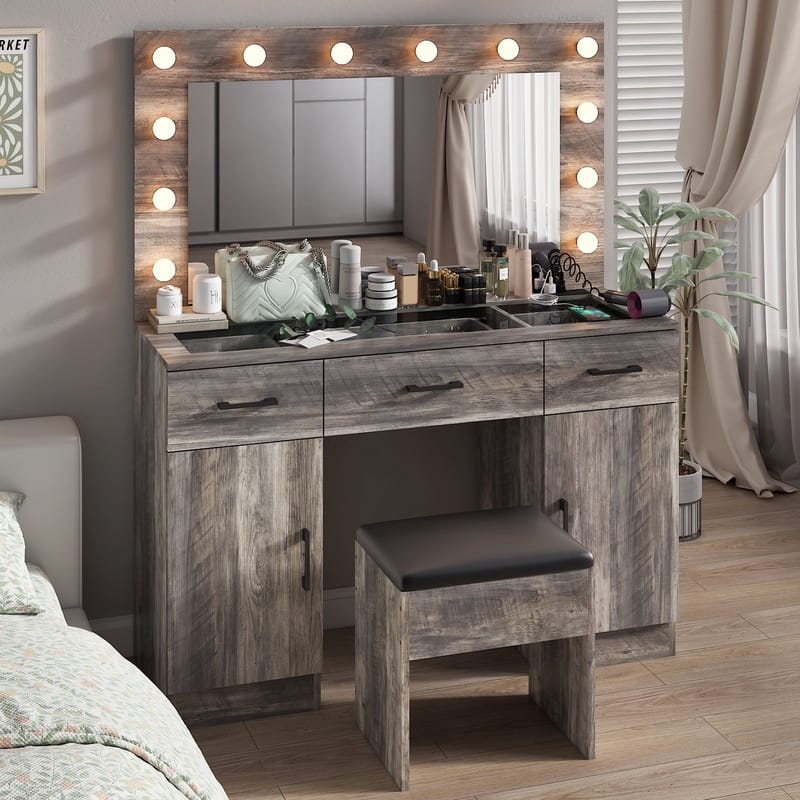 Bedroom makeup vanity set with 3 drawers