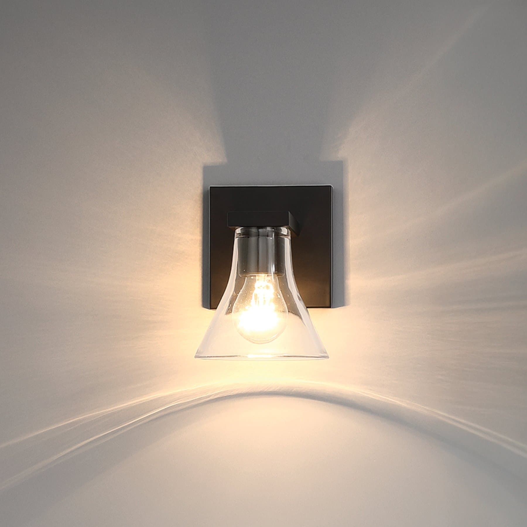 Thesis Gilford 5-inch 1-light Matte Black Vanity Light with Clear Glass Shade