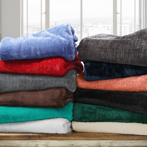 slide 2 of 39, Superior Ultra-Soft Plush Fleece Throw and Blanket