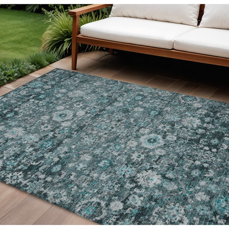 HomeRoots Oriental Traditional Rectangle Outdoor Rug - 8' X 10'
