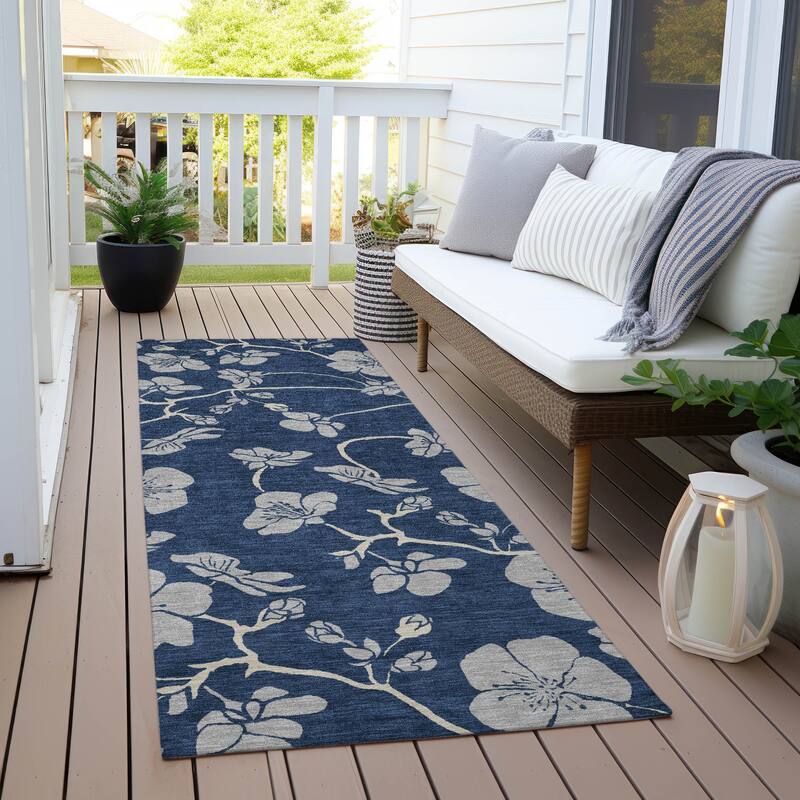 Machine Washable Indoor/ Outdoor Floral Zen Chantille Rug