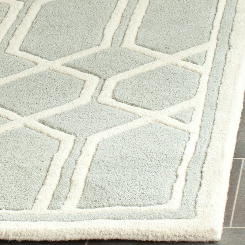 SAFAVIEH Handmade Chatham Pareshka Modern Moroccan Wool Rug