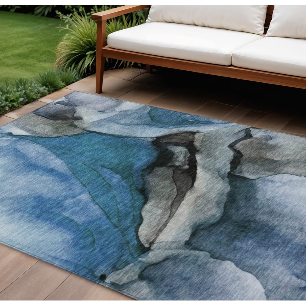 HomeRoots Abstract Transitional Rectangle Outdoor Rug