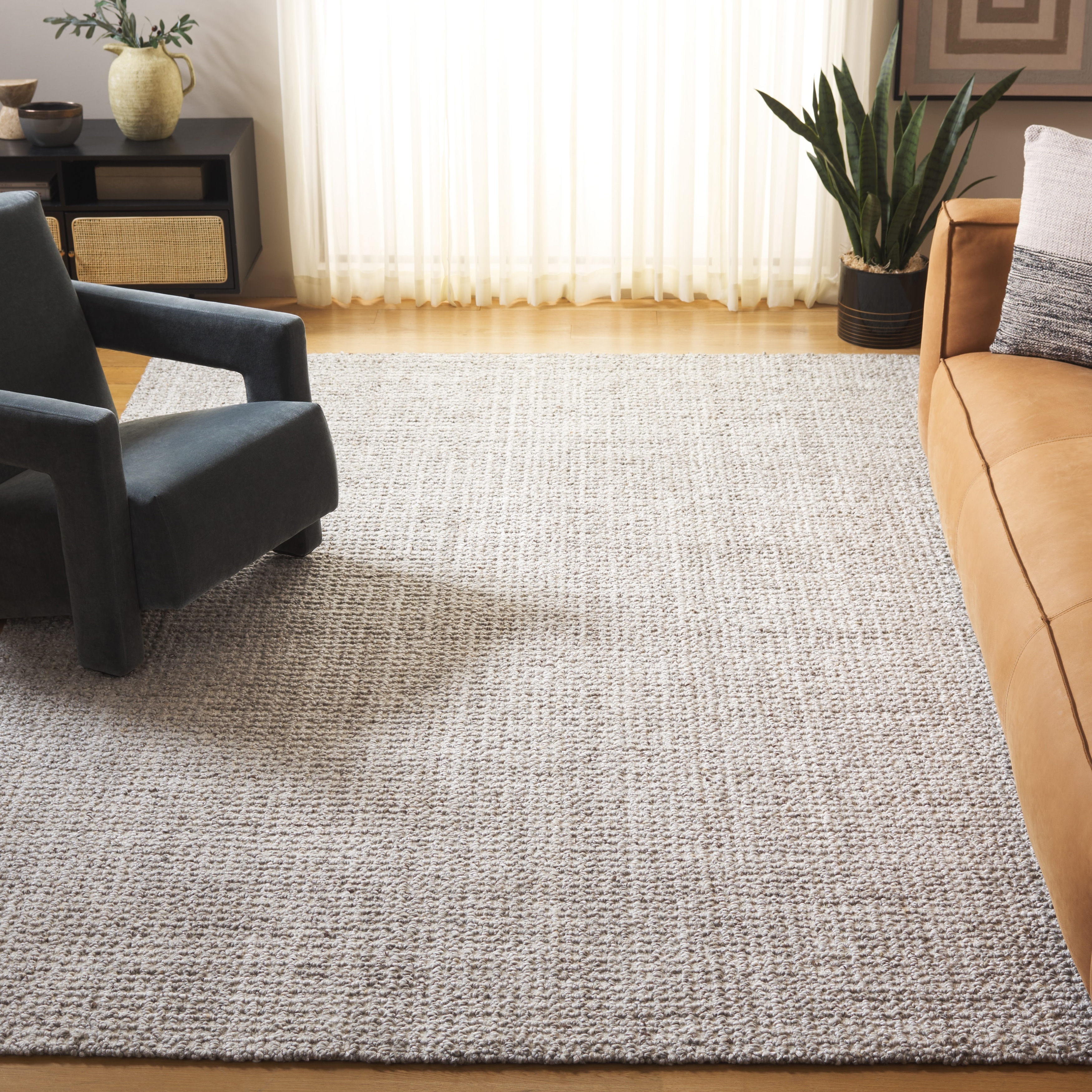 SAFAVIEH Handmade Abstract Eija Modern Wool Rug