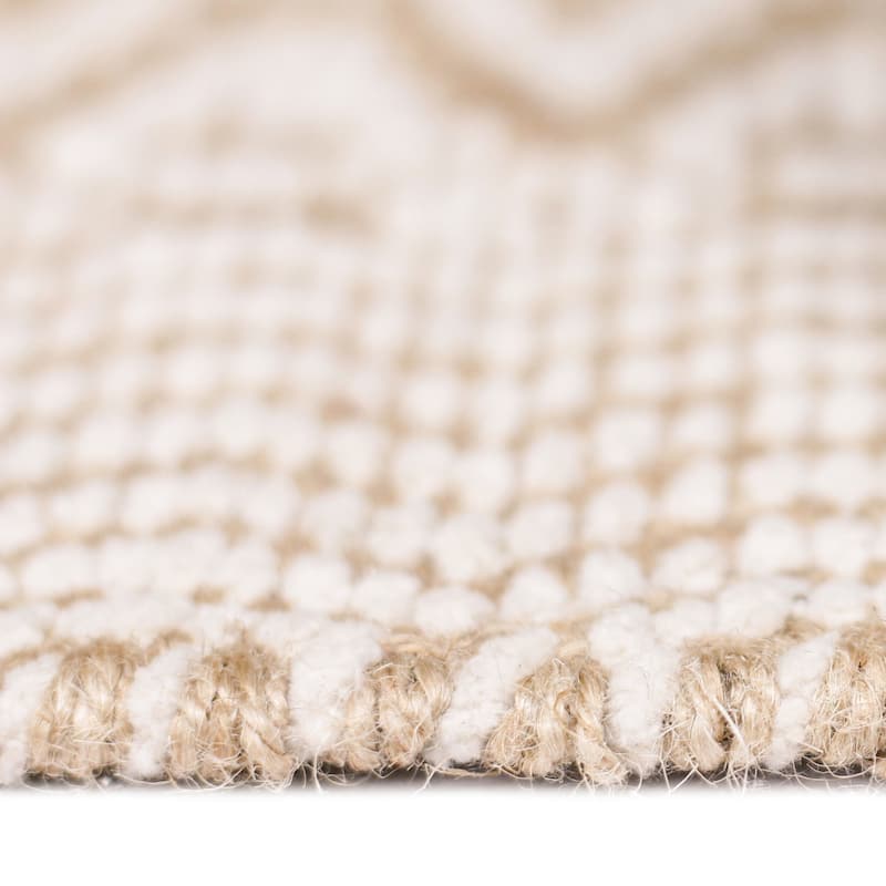 Pire Geometric Area Rug By HomeRoots