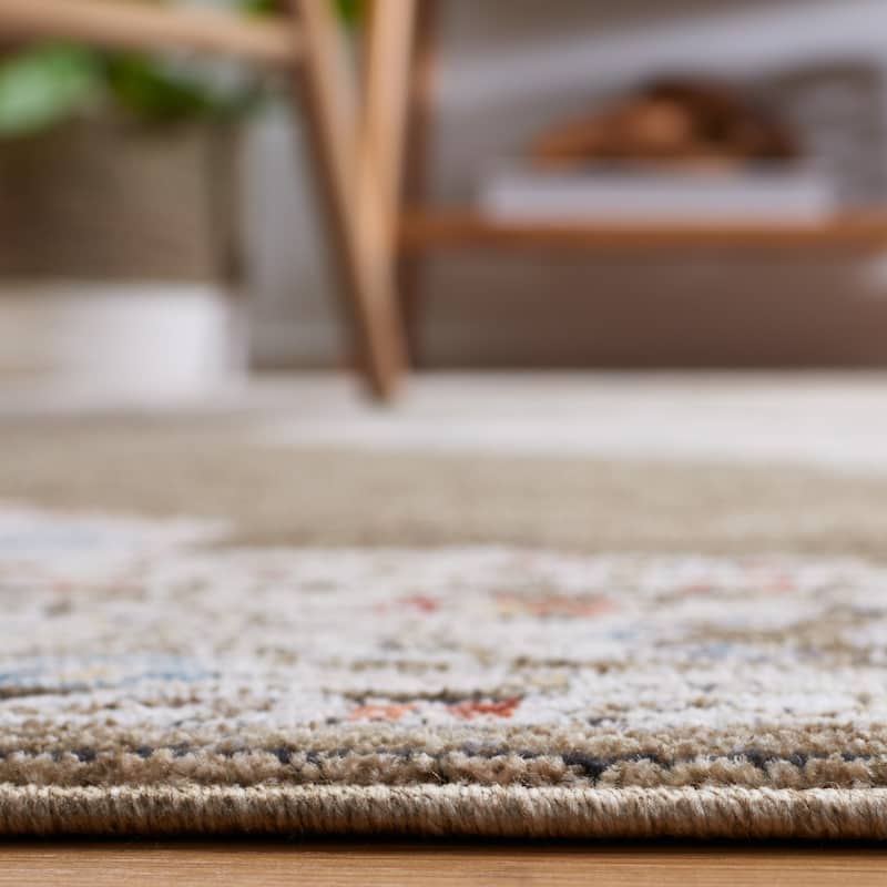 SAFAVIEH Sierra Evalena Oriental Rug