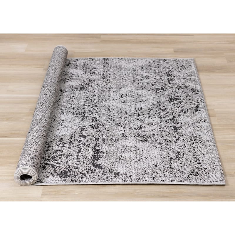 Jackson Collection - Grey/ Black Distressed Damask Indoor/Outdoor Rug