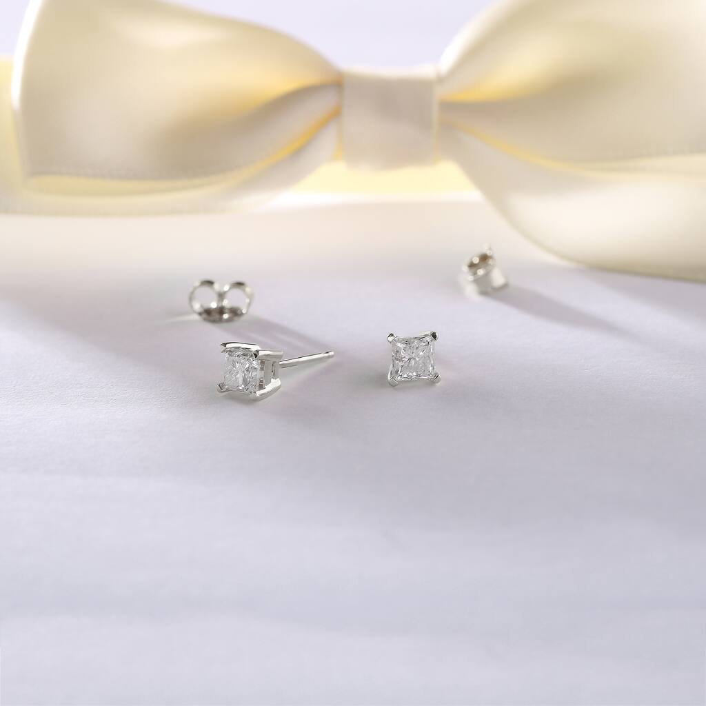 10k White Gold 1/6ct TDW Diamond Solitaire Stud Earrings for Women