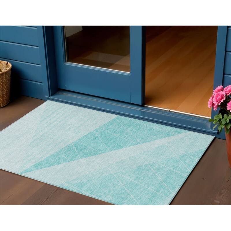 HomeRoots Geometric Transitional Rectangle Outdoor Rug - 3' x 5'