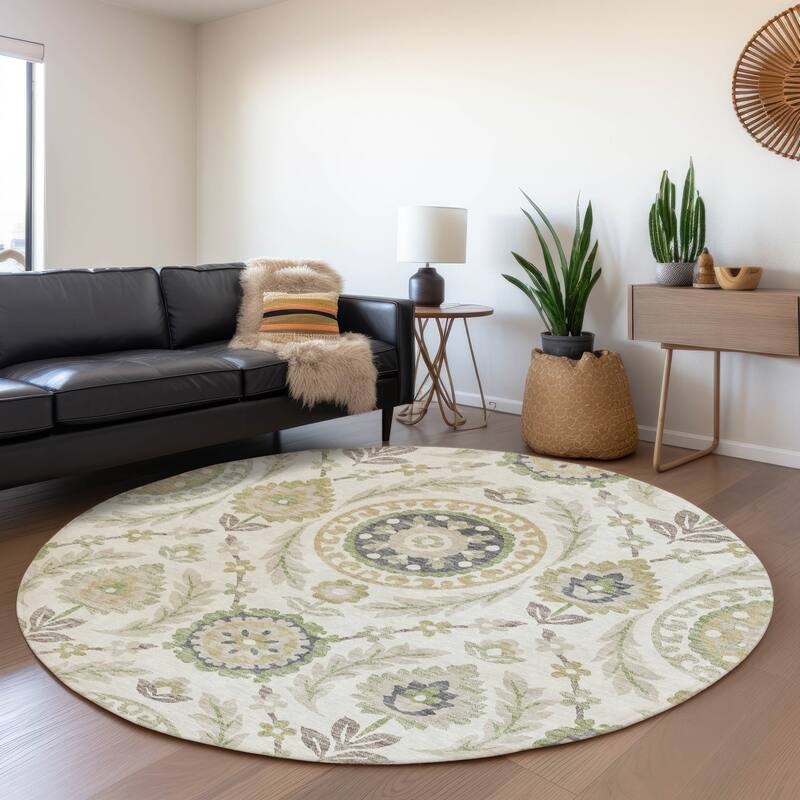 Machine Washable Indoor/ Outdoor Chantille Boho Suzani Rug