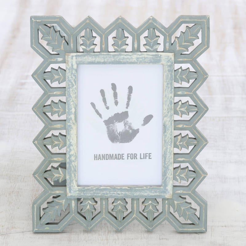 Novica Handmade Garden Gate Wood Photo Frame (5X7)