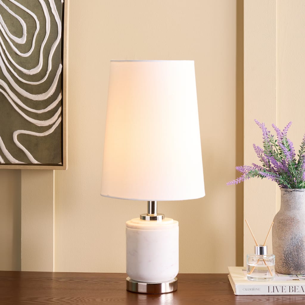 SAFAVIEH Couture Tigi, 22-inch, Table Lamp - 8"W x 10"D x 23"H