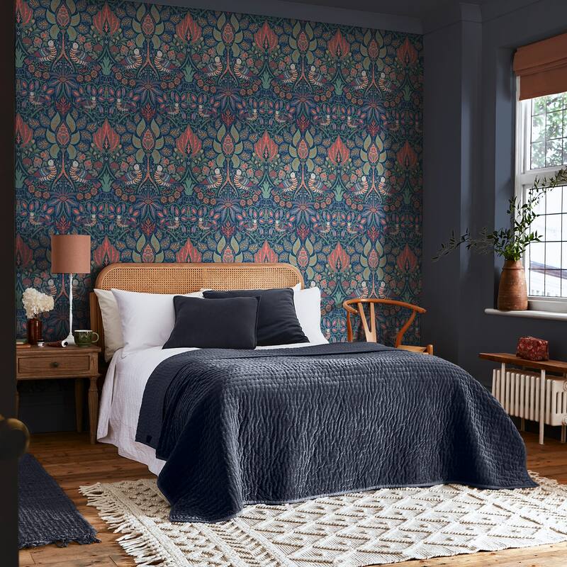 William Morris Dove & Rose Midsummer Wallpaper