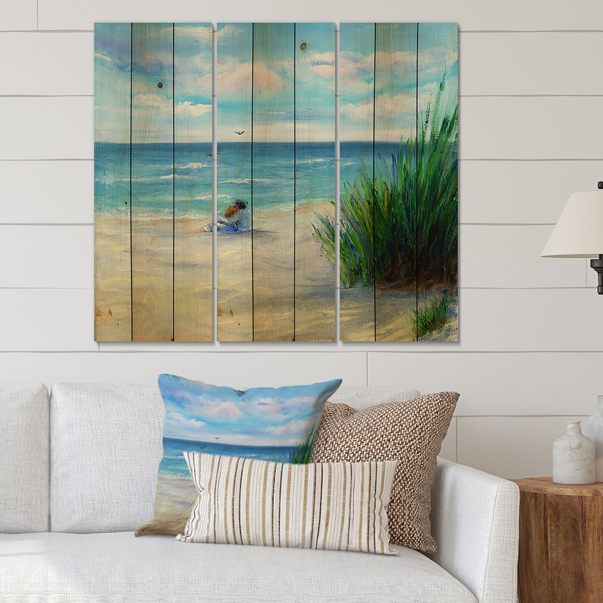 Designart 'Couple In Love By The Beach' Nautical & Coastal-image