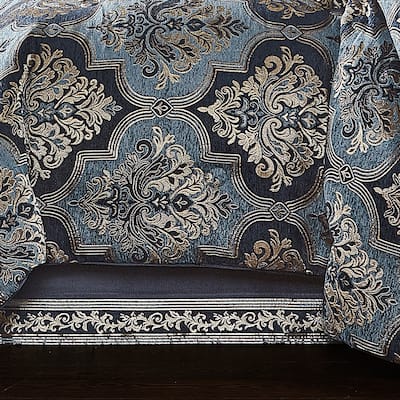 Five Queens Court Middlebury Comforter Set