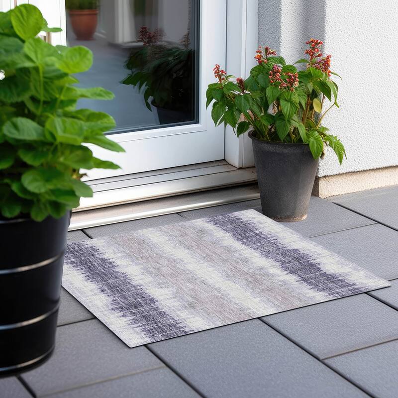 Machine Washable Indoor/ Outdoor Chantille Contemporary Ombre Rug - Lavender - 1'8" x 2'6"