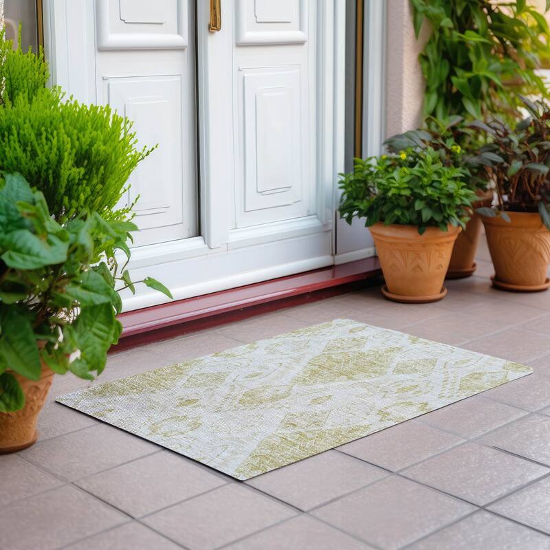 Machine Washable Indoor/ Outdoor Chantille Global Boho Rug - Beige - 1'8" x 2'6"