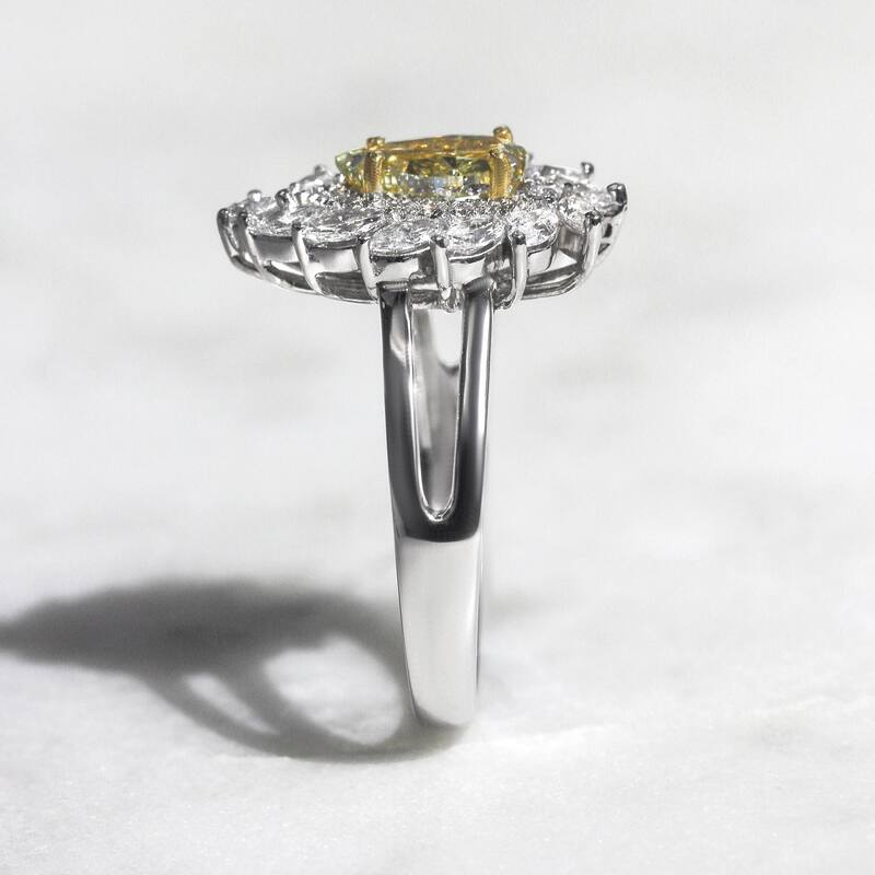 Kobelli 1.92 Carats Fancy Yellow & White Diamond Certified 18k Solid Gold Sol Ring (GIA)