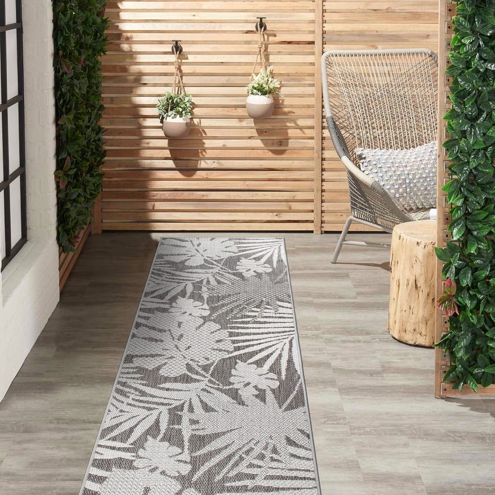 Contemporary Tropical Leaves Indoor/Outdoor Flatweave Waterproof Backyard Patio Area Rug