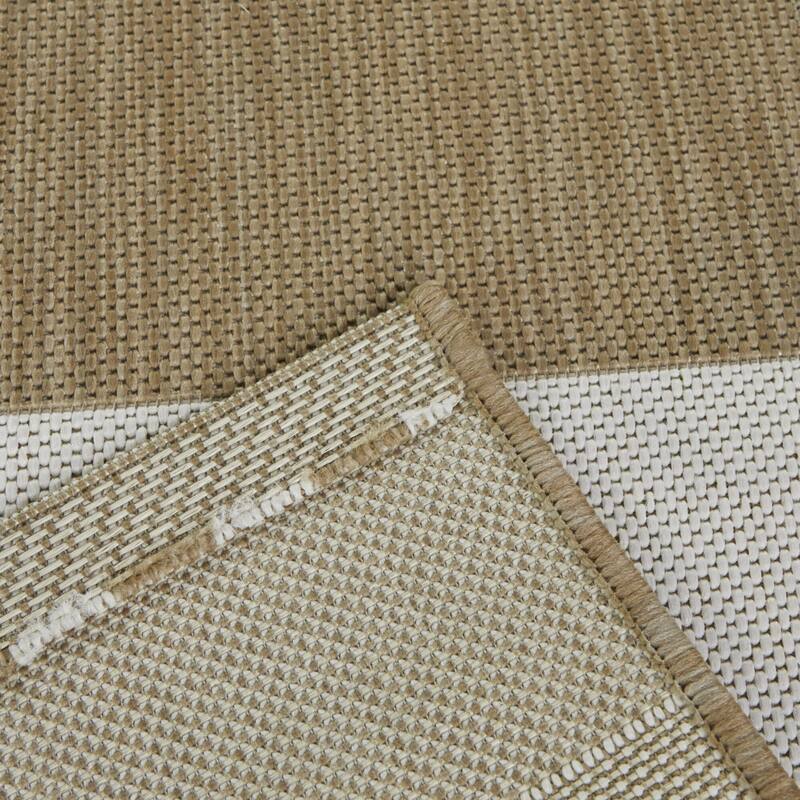 Aleah Traditional Striped Indoor/Outdoor Area Rug