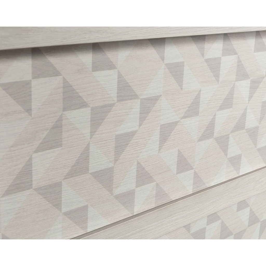 Harvey Park 4-Drawer Chest