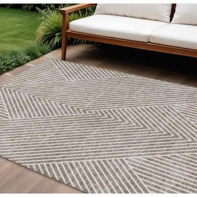HomeRoots Geometric Transitional Rectangle Outdoor Rug