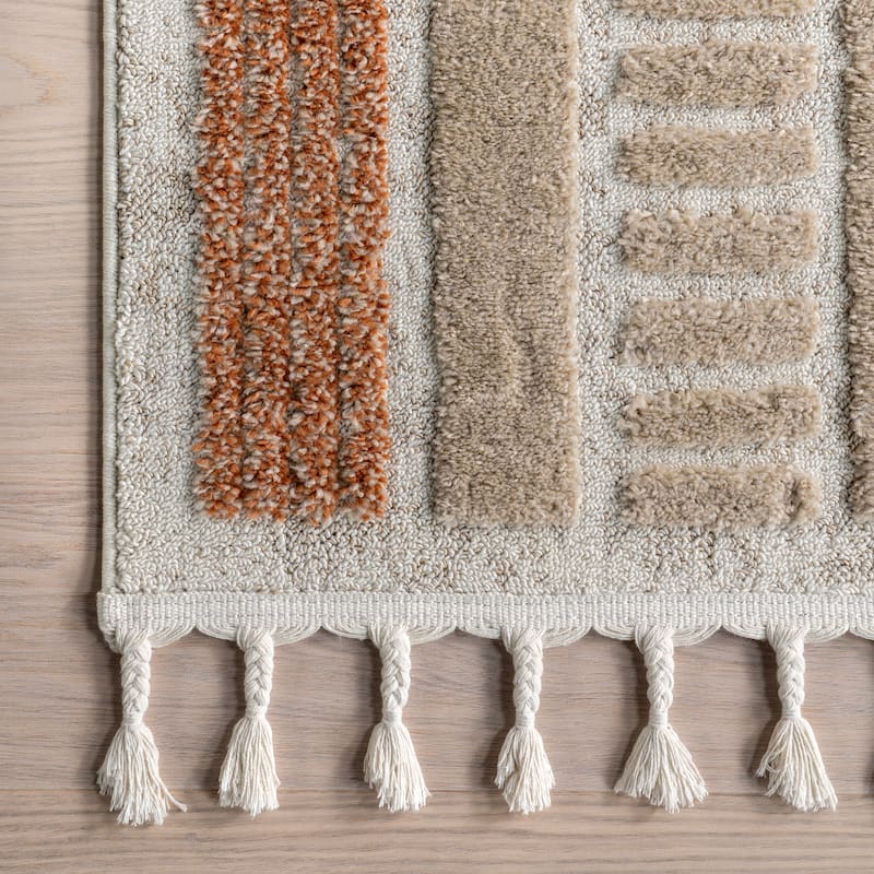 Nuloom Nimah Geometric High-Low Tasseled Area Rug