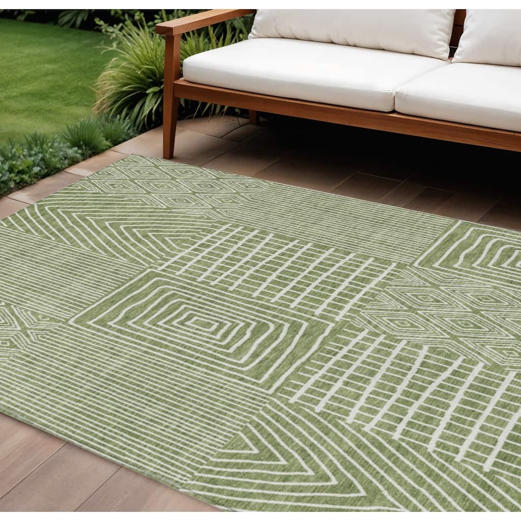 HomeRoots Geometric Transitional Rectangle Outdoor Rug