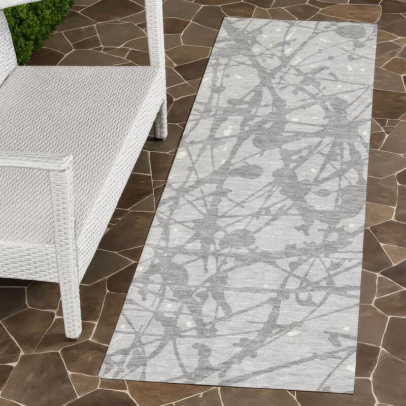 Machine Washable Indoor/ Outdoor Modern Campo Chantille Rug - Silver - 2'3" x 7'6"