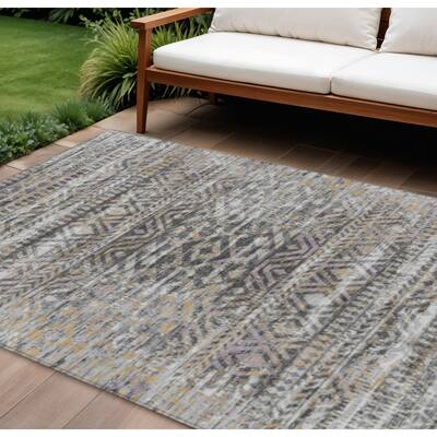 HomeRoots Moroccan Transitional Rectangle Outdoor Rug