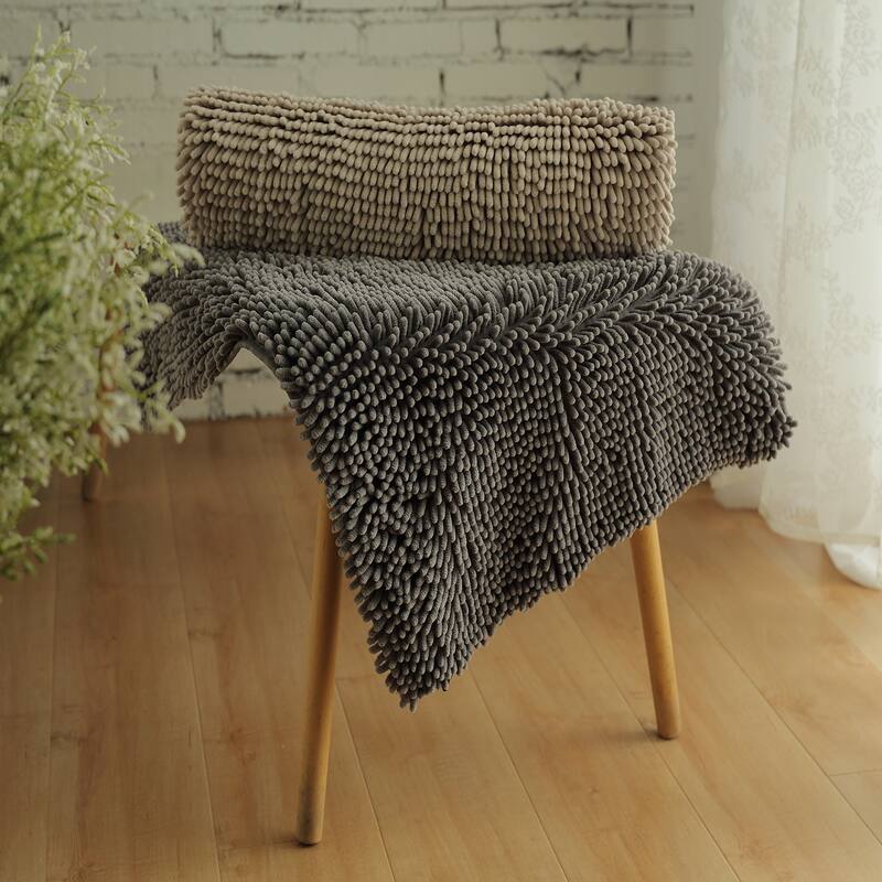 Totti Havana Dark Gray Microfiber Chenille 20" x 30" Bathroom Mat