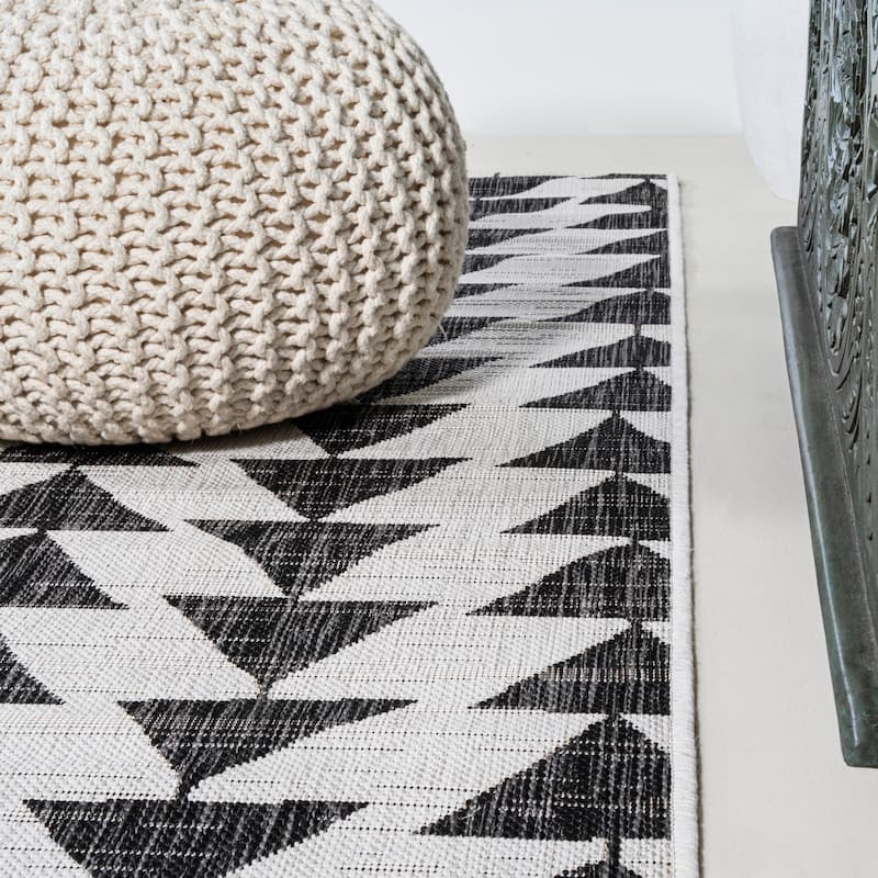 JONATHAN Y Marokko Modern Tribal Geometric Indoor/Outdoor Area Rug
