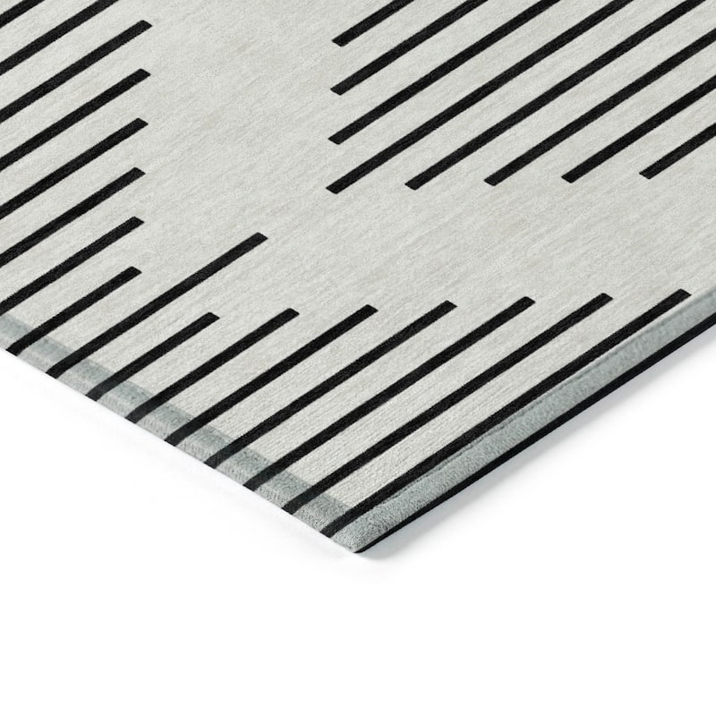 Machine Washable Indoor/ Outdoor Modern Stripe Chantille Rug