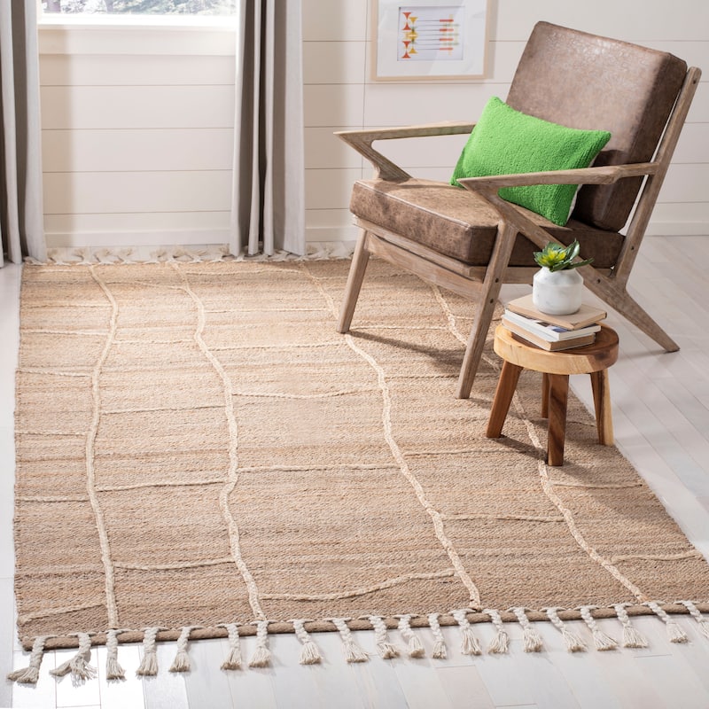SAFAVIEH Handmade Natural Fiber Jamiya Jute Tassel Rug - 5' x 8' - Natural