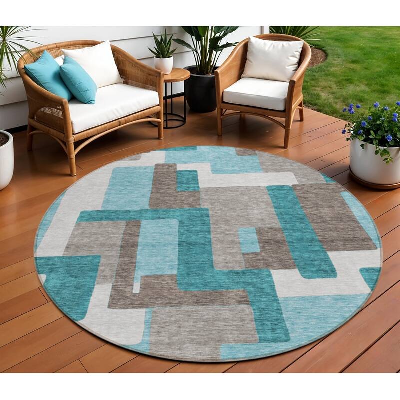 HomeRoots Abstract Transitional Rectangle Outdoor Rug - 8' Round