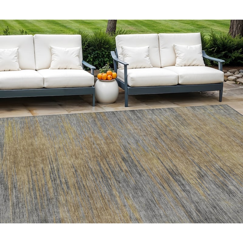 HomeRoots Abstract Transitional Rectangle Outdoor Rug - 8' X 10'