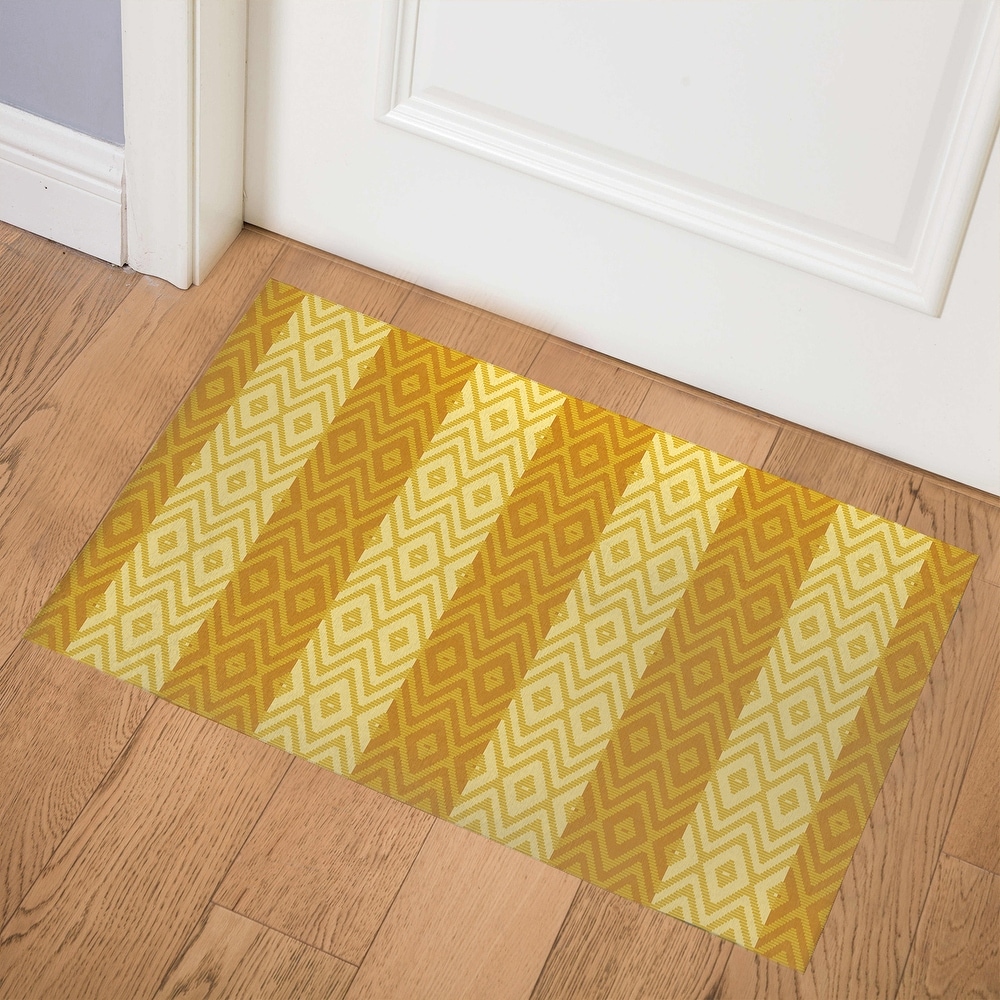 https://ak1.ostkcdn.com/images/products/is/images/direct/01fdac156b903949e81e60ad2c34784a130b4f70/RATTAN-GOLD-Indoor-Floor-Mat-By-Kavka-Designs.jpg