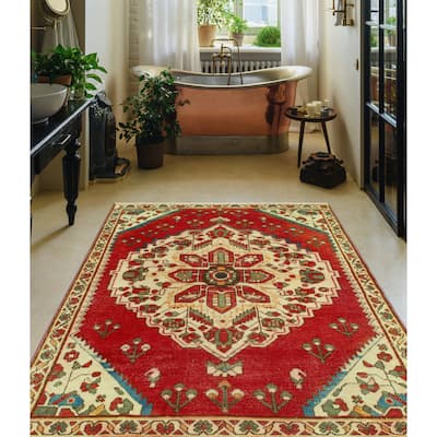 Fine Vintage Bakhtiari Asianne Red/Beige Rug - 3'8" x 4'9"
