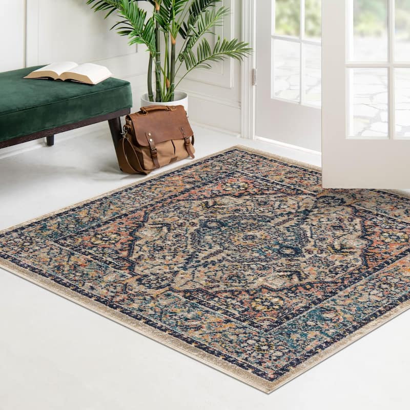 Traditional Nixa Collection Area Rug
