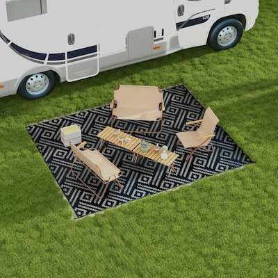 Outsunny Reversible Outdoor Rug, 9' x 12' Waterproof Plastic Straw Floor Mat, Portable RV Camping Carpet - 9' x 12'