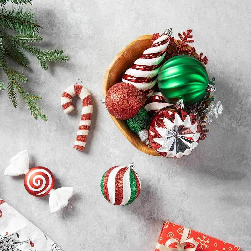 Glitzhome 160ct Christmas Deluxe 29-Finish Boxed Ball Shatterproof Ornaments