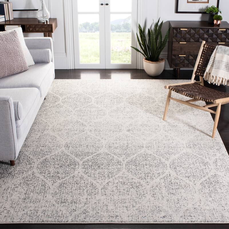 SAFAVIEH Madison Gesa Boho Chic Ogee Trellis Rug - 9' Square - Ivory/Silver