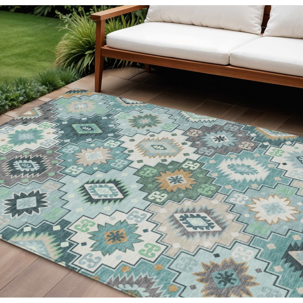 HomeRoots Southwestern Transitional Rectangle Outdoor Rug